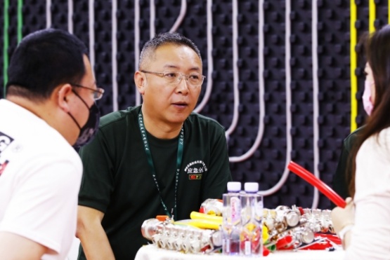 大連地?zé)岚惭b，溫暖從腳下開始